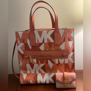 michael kors tote bag in peachy orange color